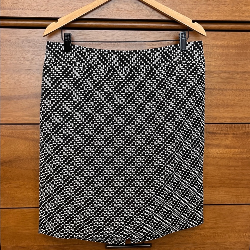 Ann Taylor Black and White Checkered Pencil Skirt